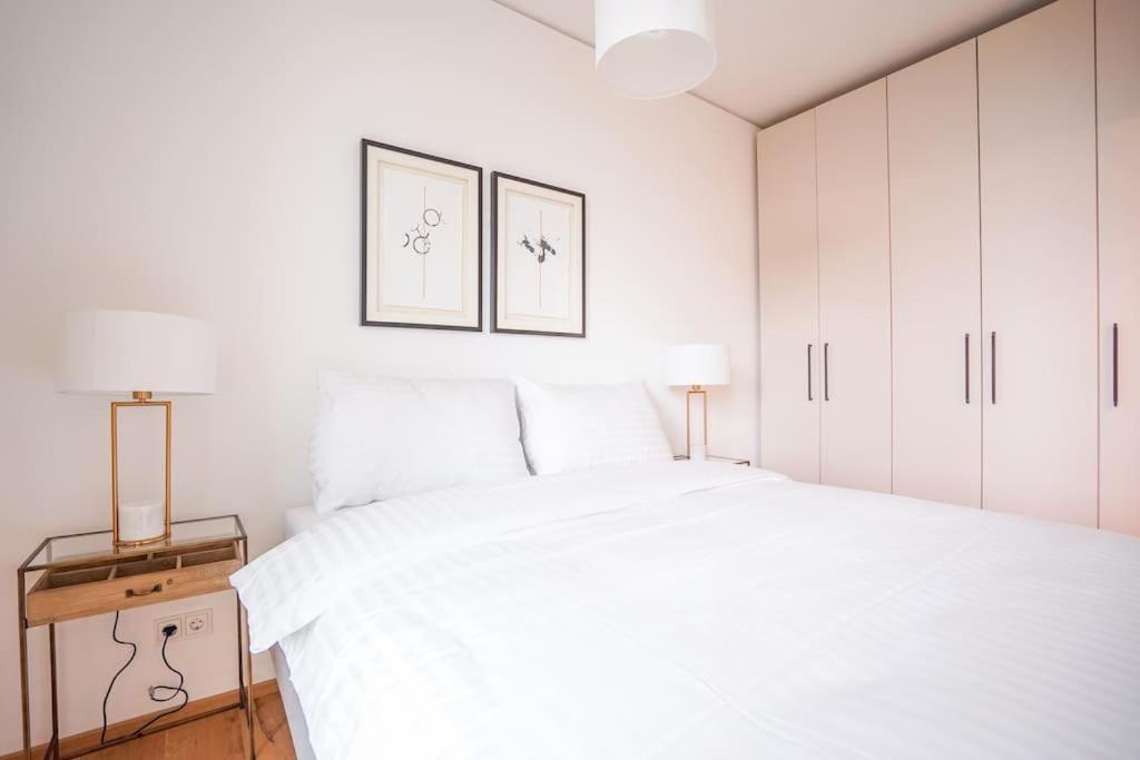 Executive Suite W/ Rooftop Pool Vienna Exterior photo